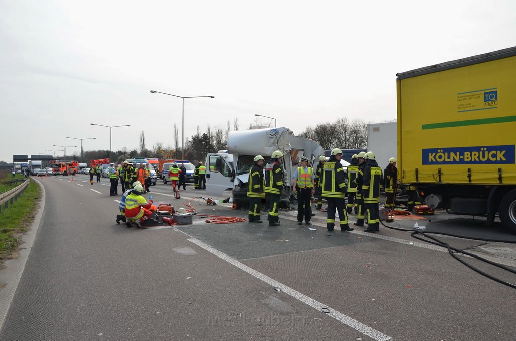 Schwerer VU A 3 Rich Oberhausen kurz vor AS Leverkusen P133.JPG - Miklos Laubert